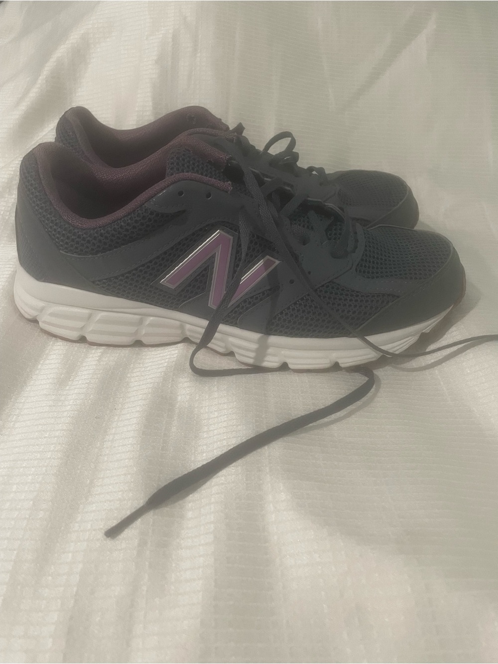 New Balance Women's Gray and Purple Lace-Up Sneakers